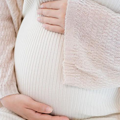 所以我会说，净结🧘‍♂️🔬果是随着我们继续🤭🧪快速扩张磷🏄化铟产能🔀👵